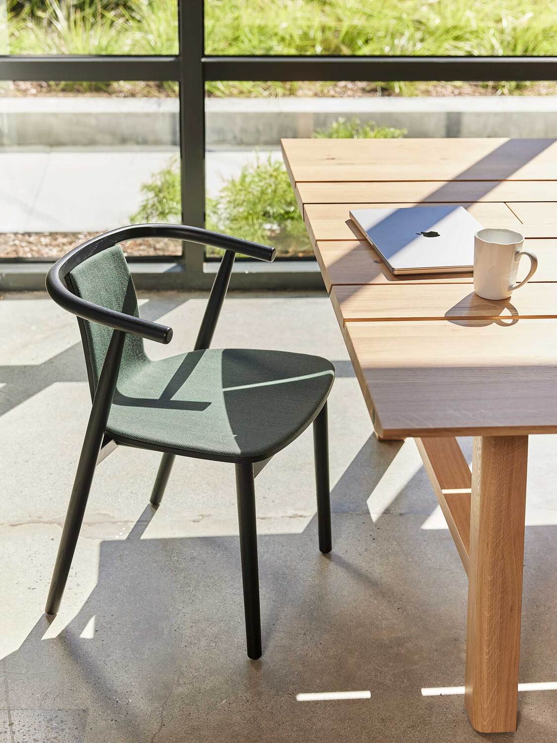 カッペリーニ ハイパッドチェア ダイニング デスクチェア 椅子 ブルー モダン Bac Chair by Jasper Morrison - Chairs and small armchairs