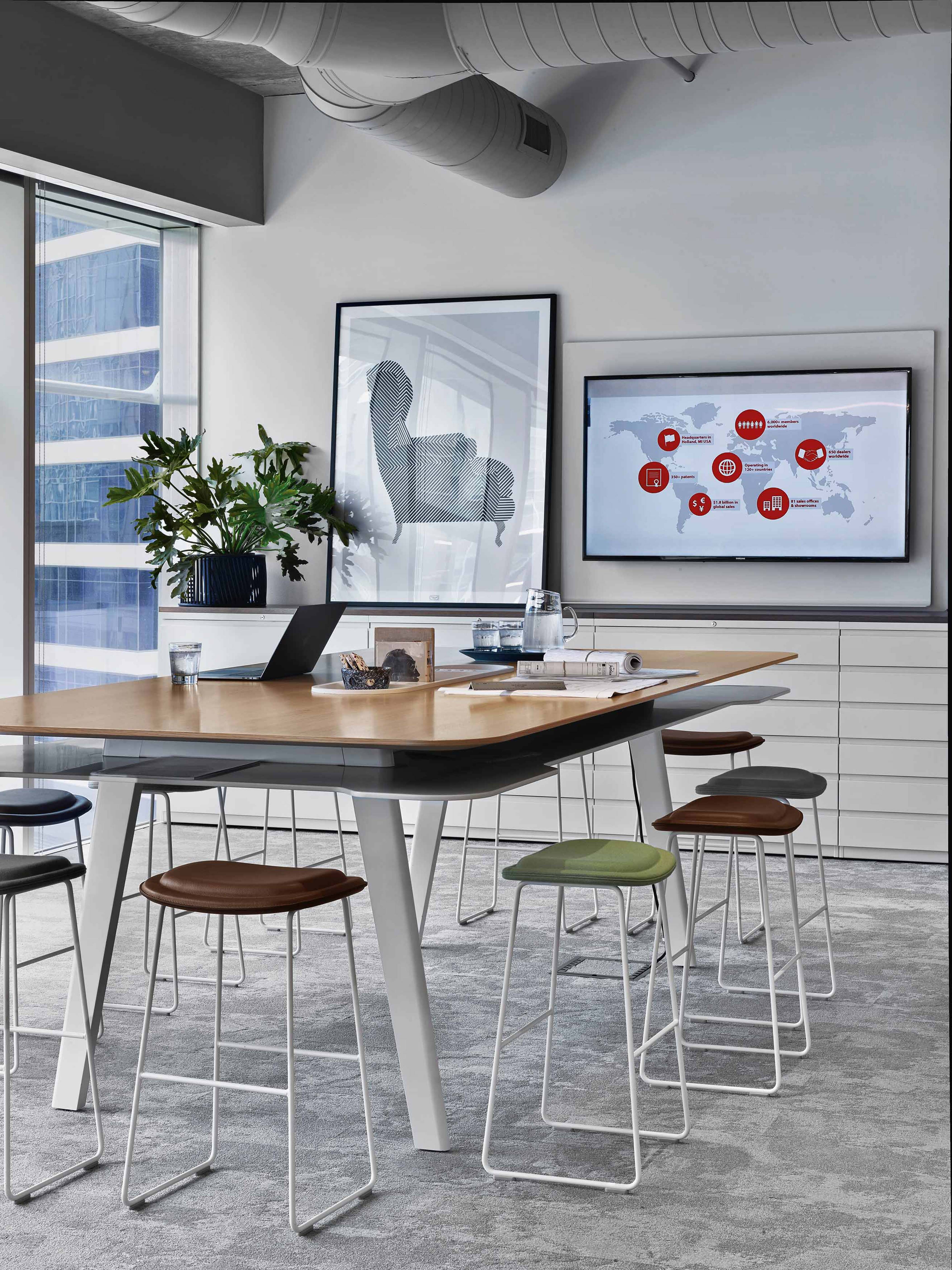 Hi Pad Stool by Jasper Morrison - Stools | Cappellini