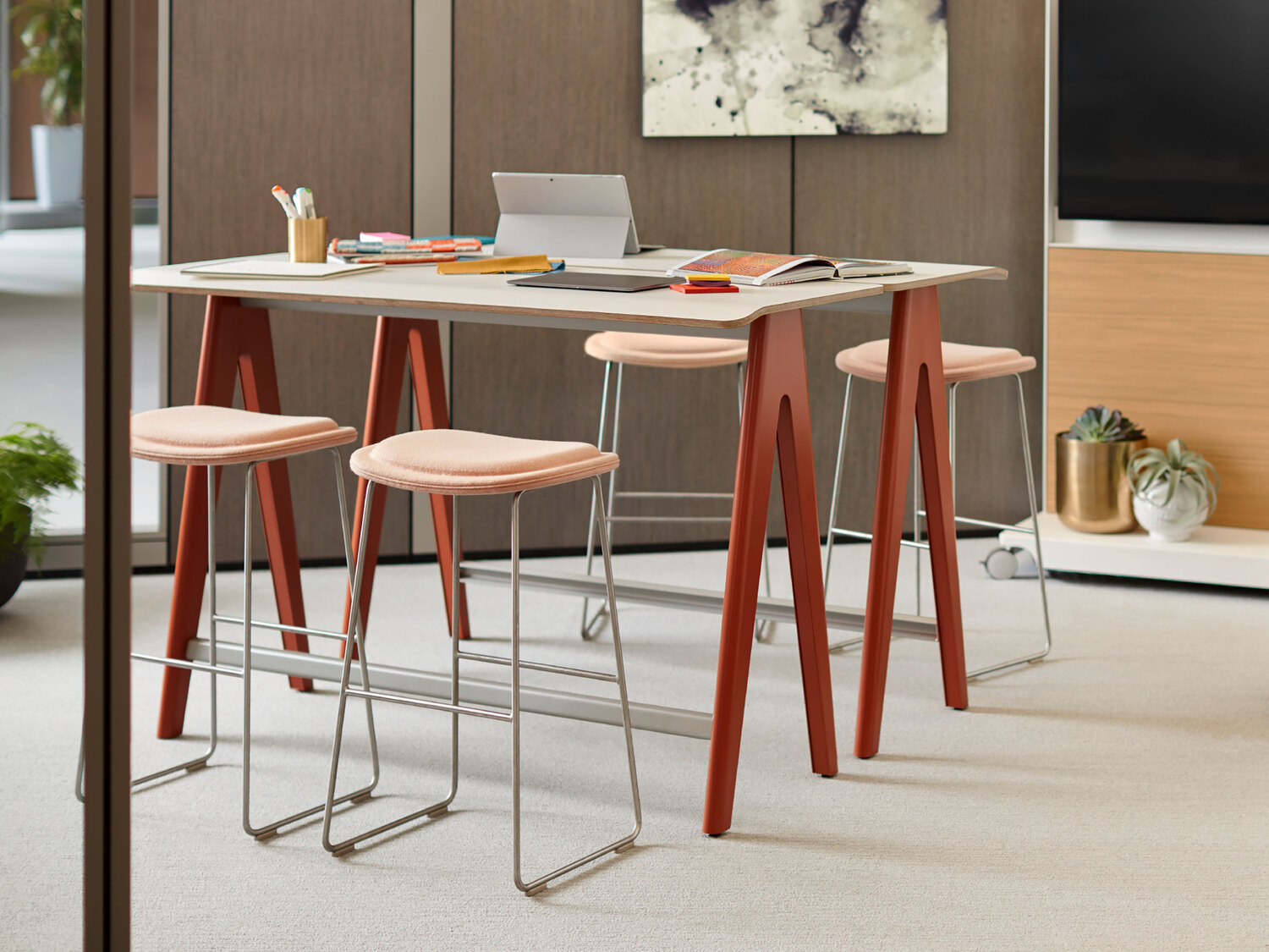 Hi Pad Stool by Jasper Morrison - Stools | Cappellini