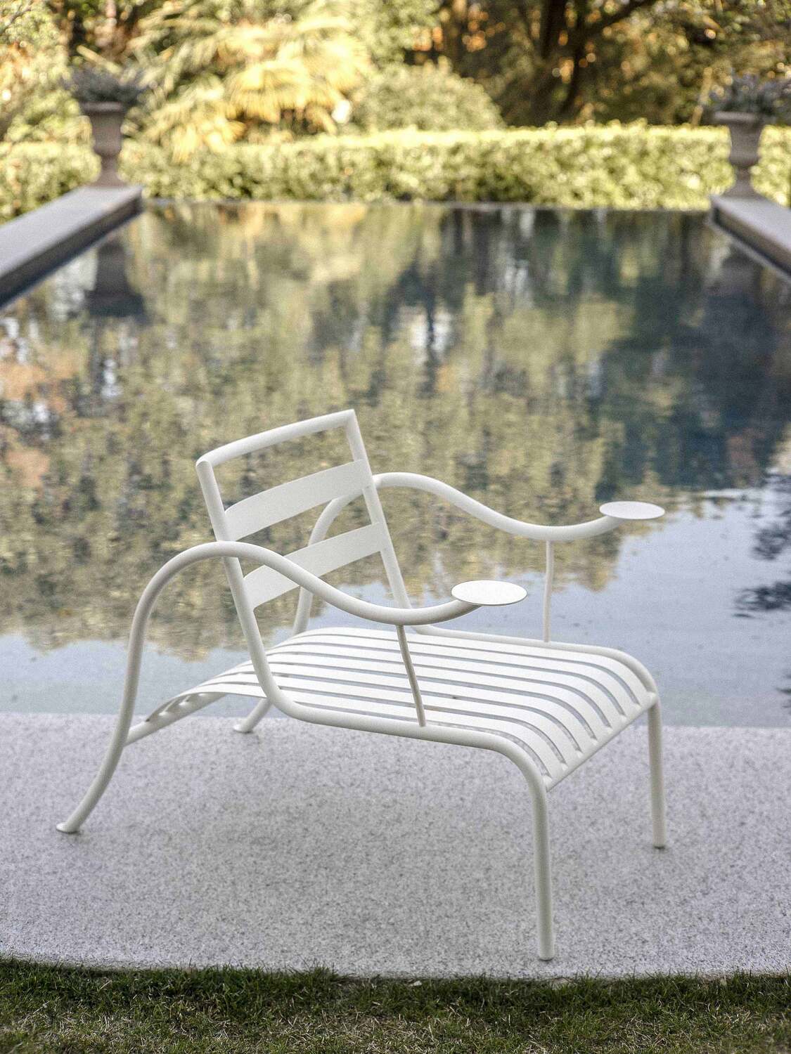 Thinking Man's Chair Lido by Jasper Morrison - Outdoor